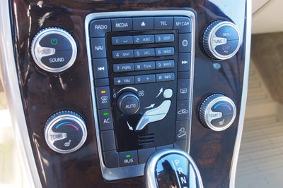 2015 Volvo XC70 3.2L Premier