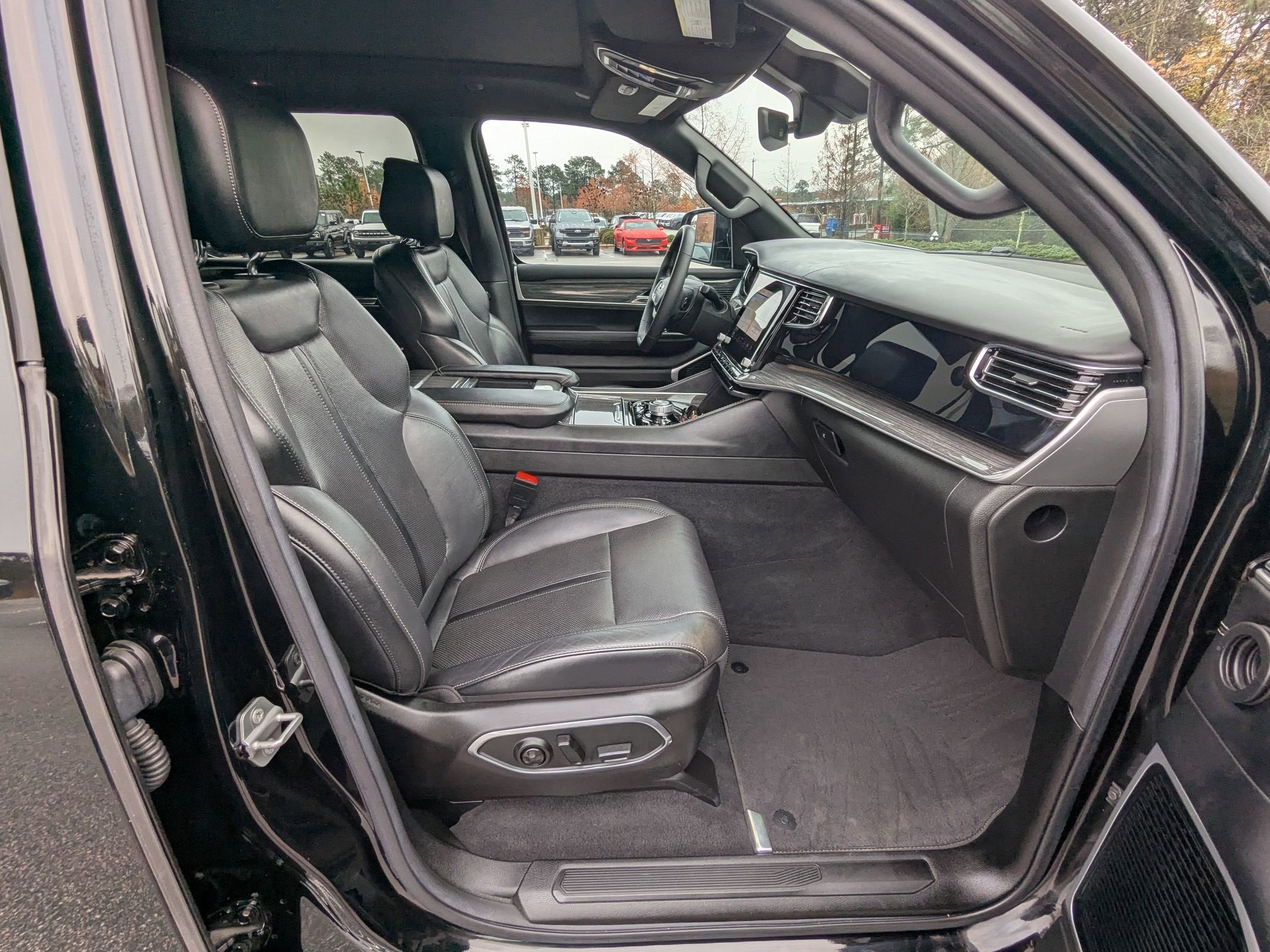 2022 Jeep Wagoneer Series III