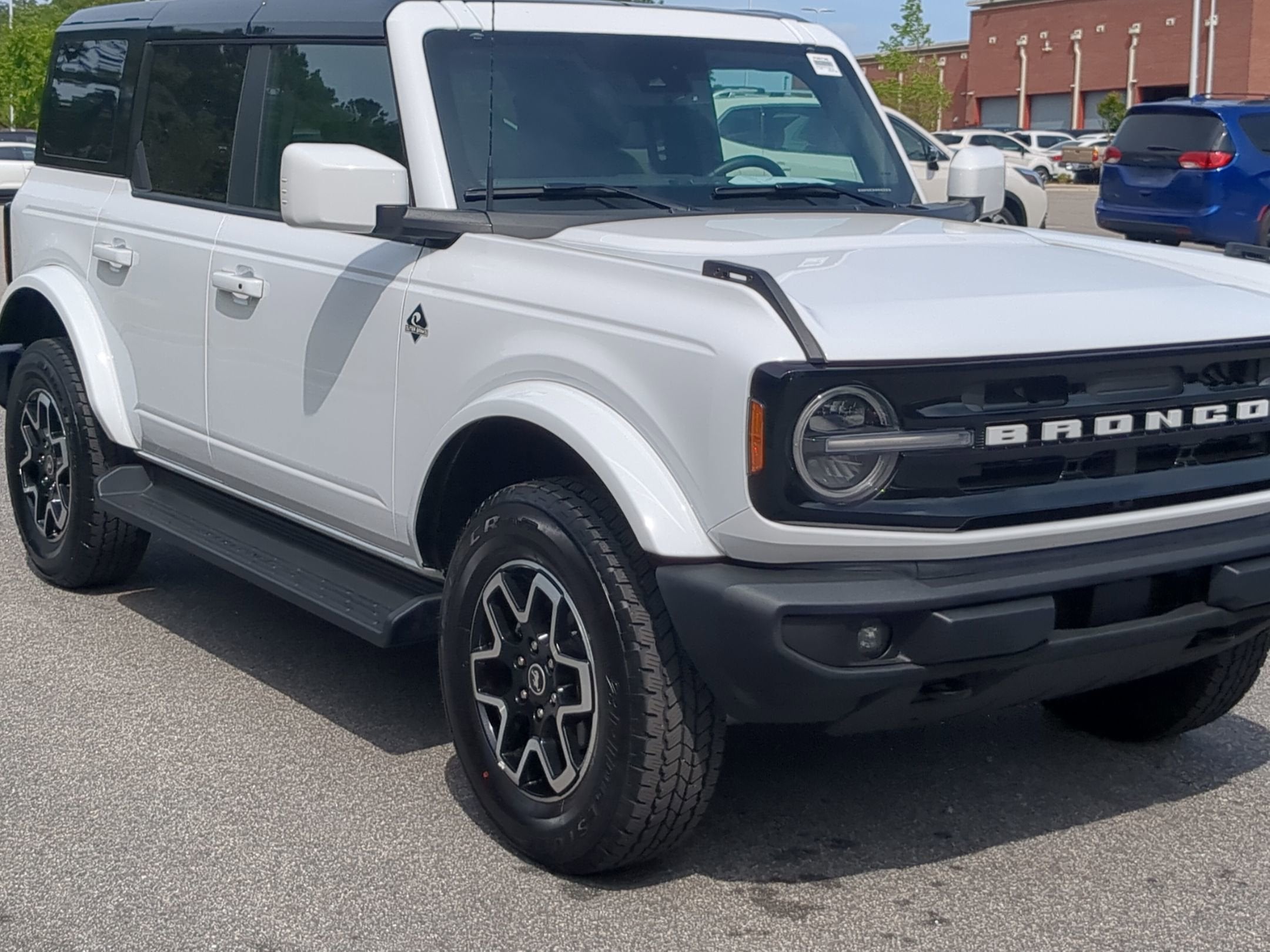 2025 Ford Bronco Outer Banks