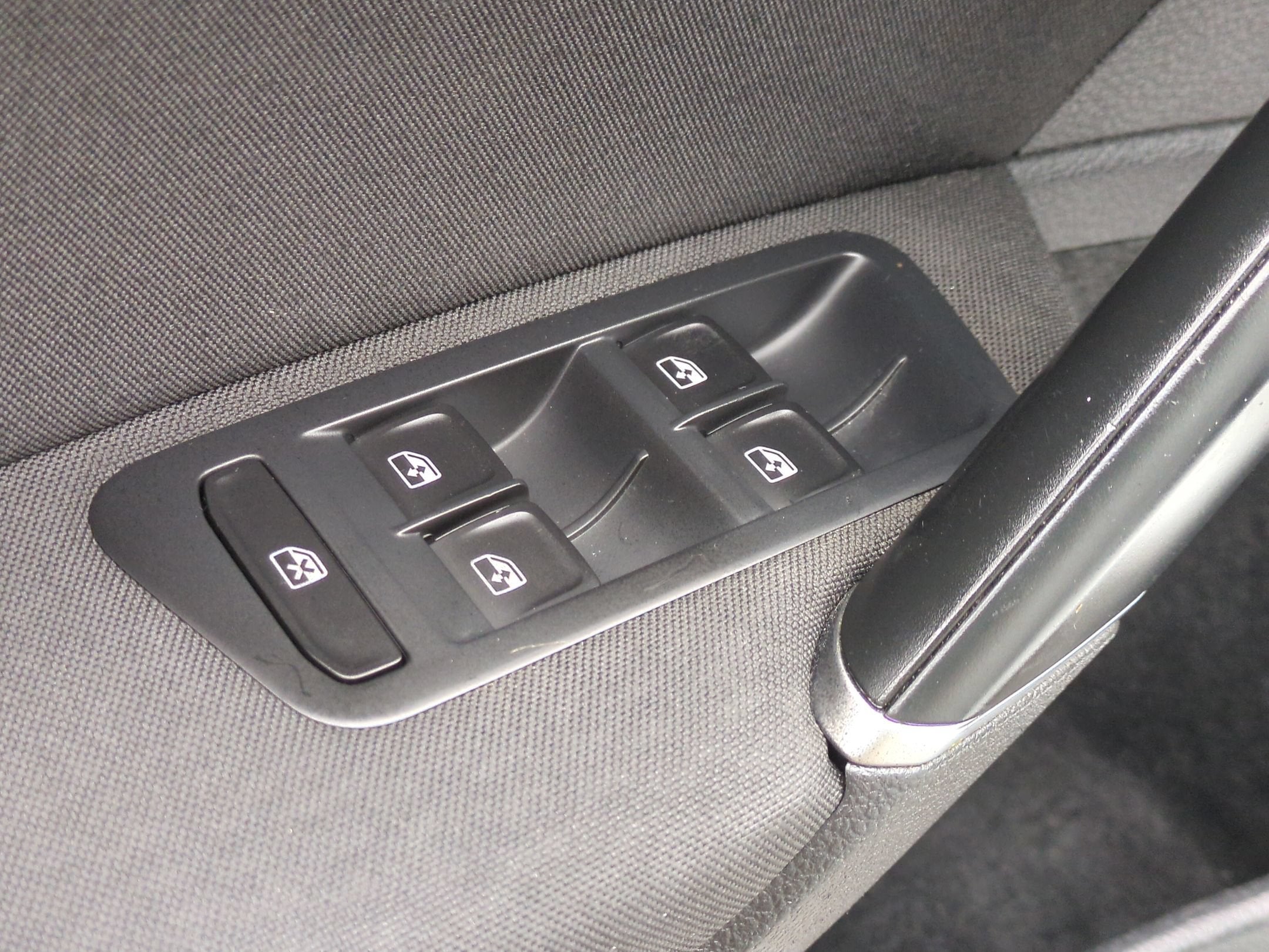 2016 Volkswagen Golf TSI S