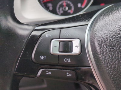 2016 Volkswagen Golf TSI S
