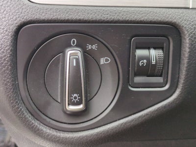 2016 Volkswagen Golf TSI S