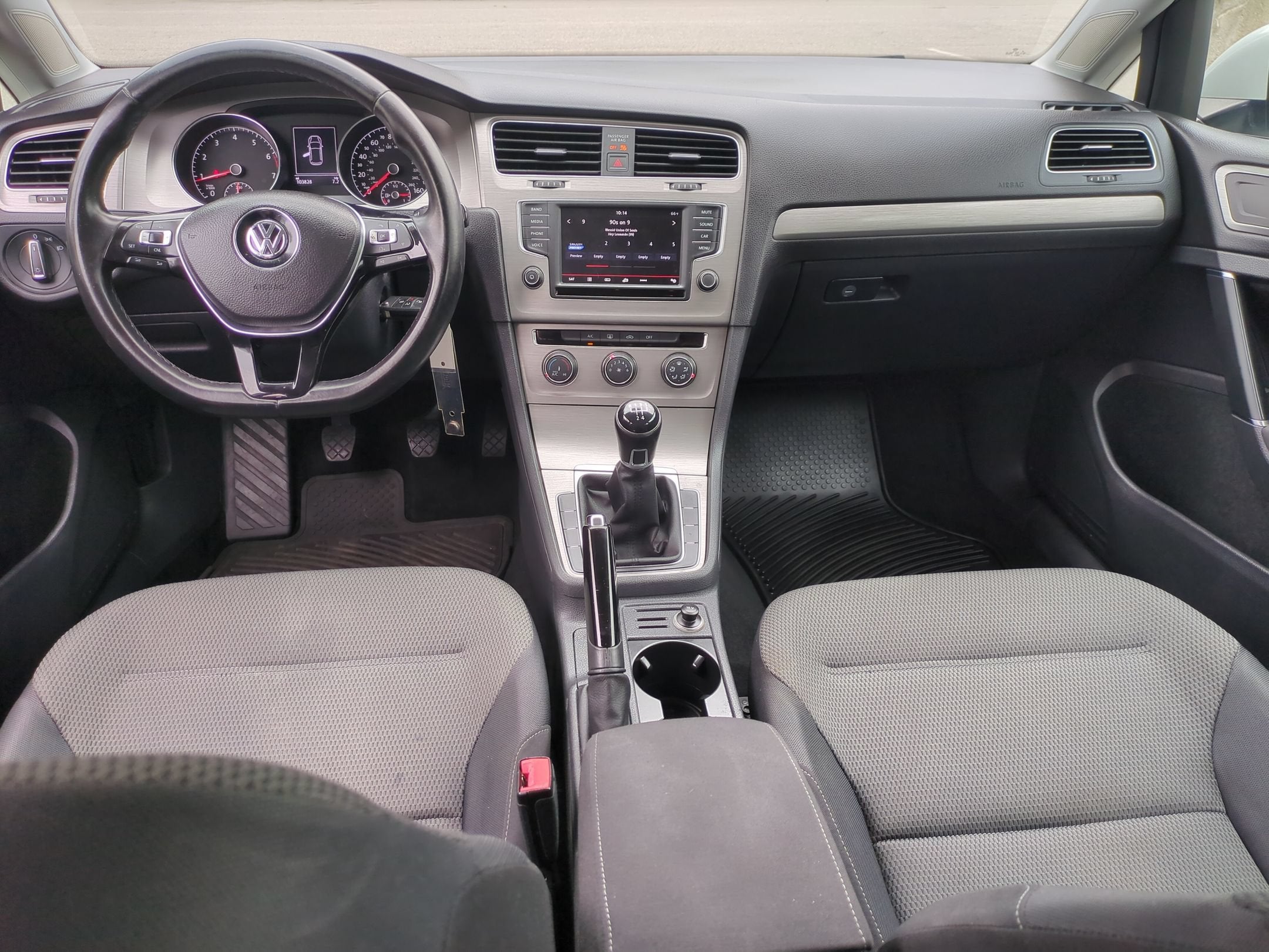 2016 Volkswagen Golf TSI S