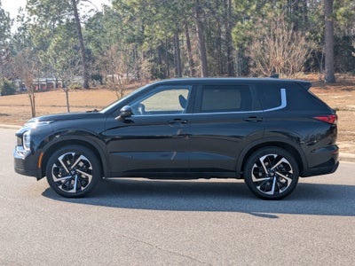 2022 Mitsubishi Outlander ES