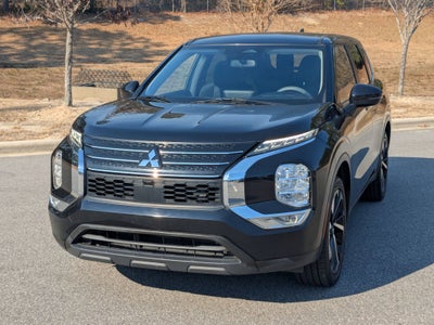 2022 Mitsubishi Outlander ES
