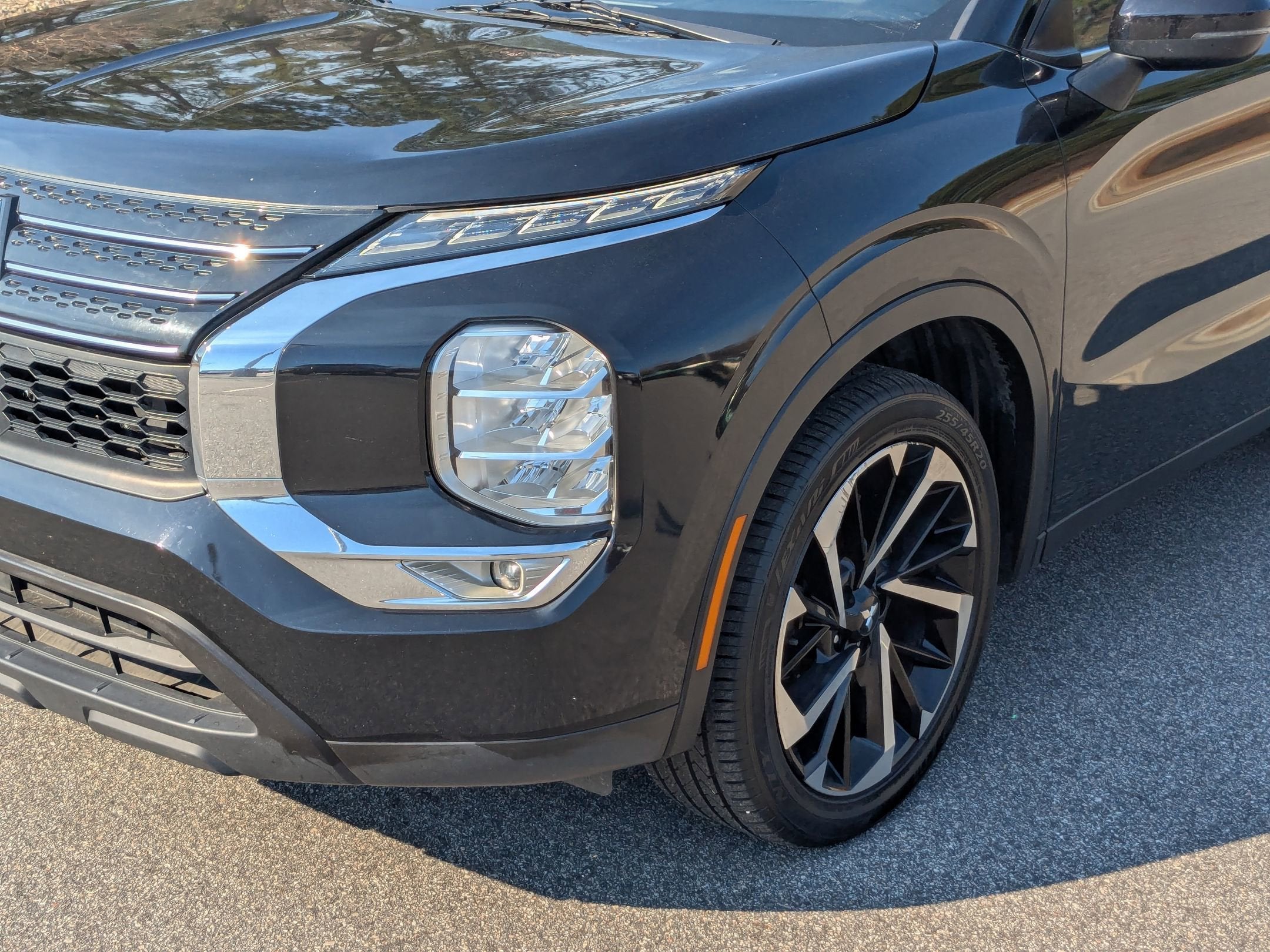 2022 Mitsubishi Outlander ES