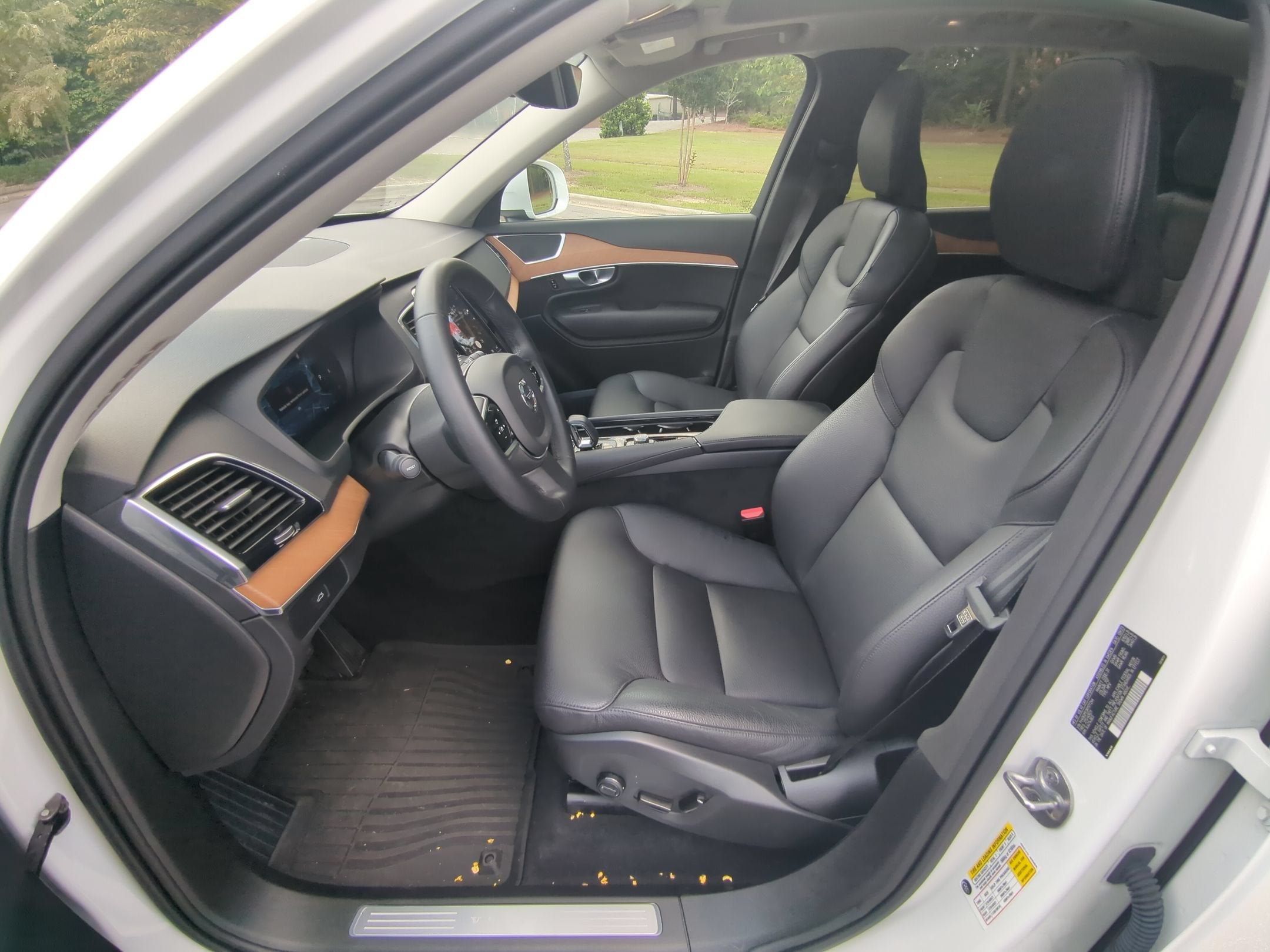 2024 Volvo XC90 Plus Bright Theme
