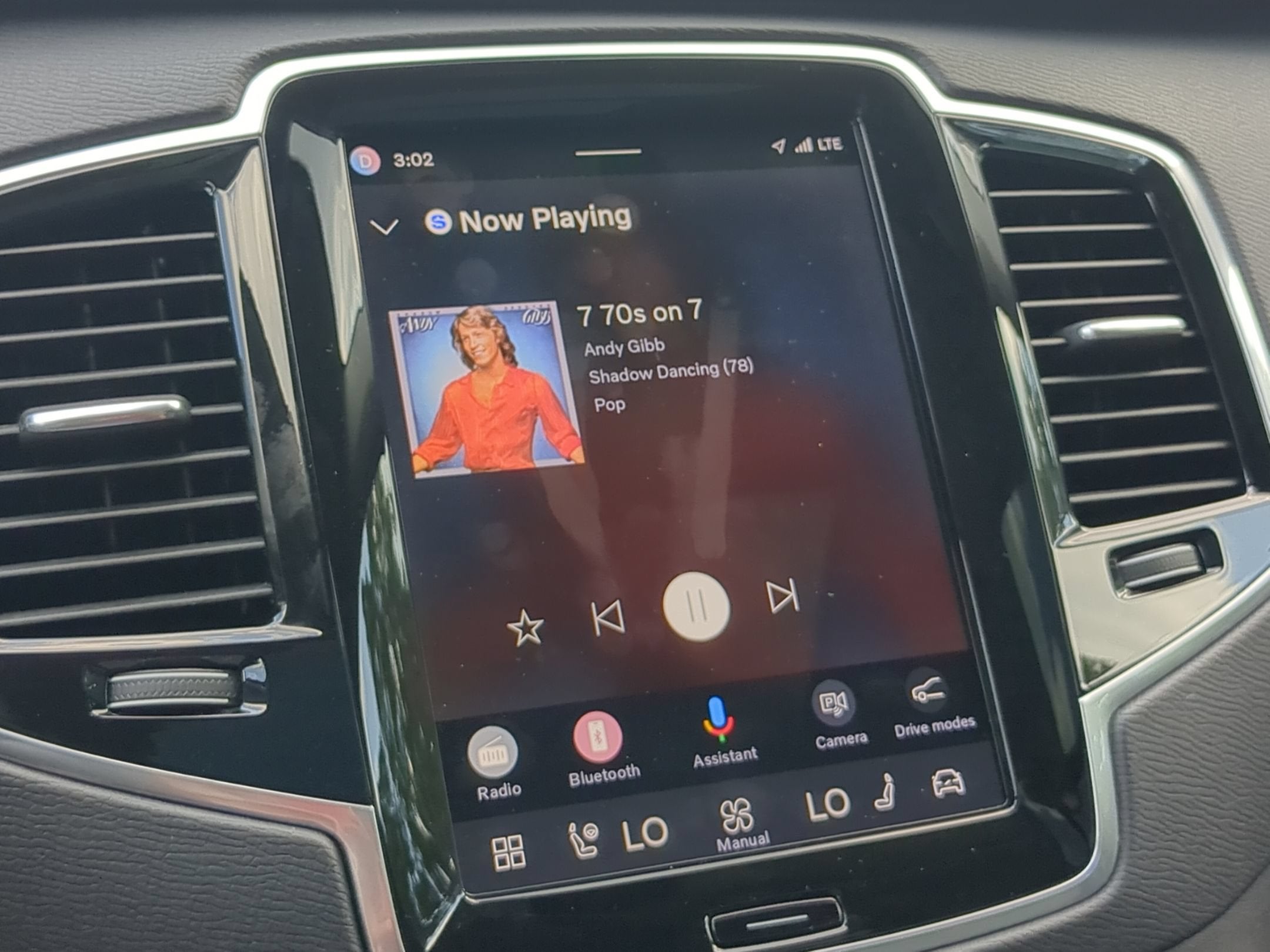 2024 Volvo XC90 Plus Bright Theme