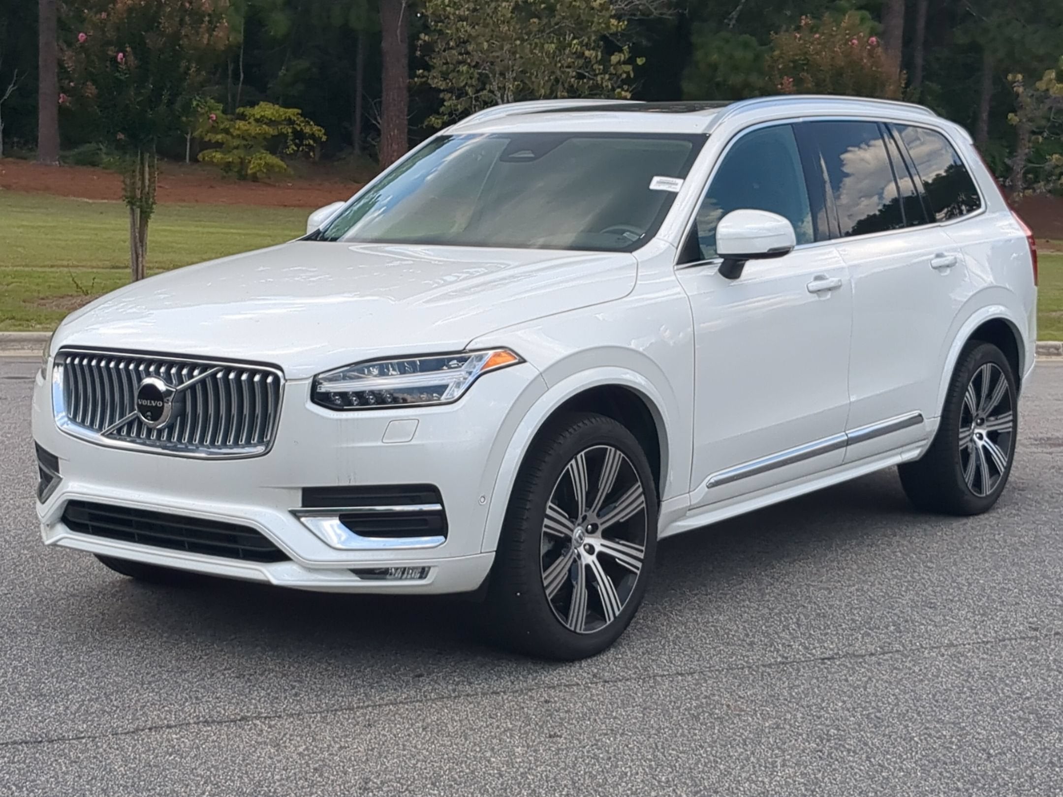 2024 Volvo XC90 Plus Bright Theme