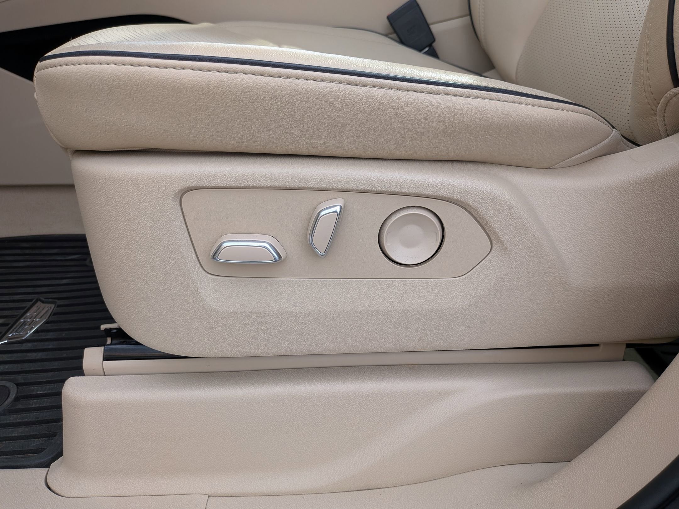 2023 Cadillac Escalade ESV 4WD Premium Luxury