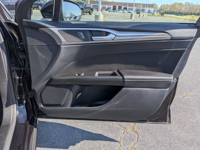 2020 Ford Fusion SE