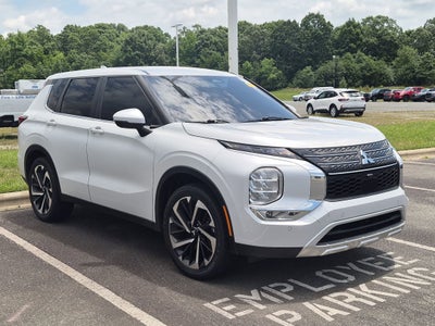 2022 Mitsubishi Outlander SE