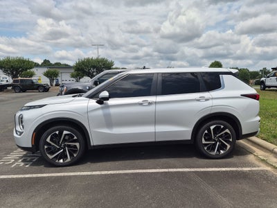 2022 Mitsubishi Outlander SE