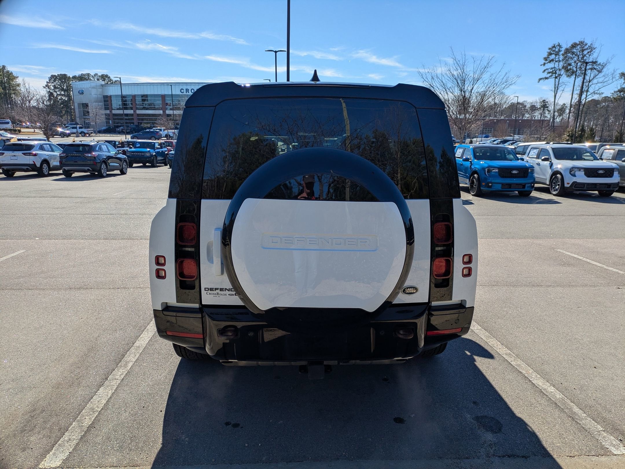 2023 Land Rover Defender X-Dynamic SE