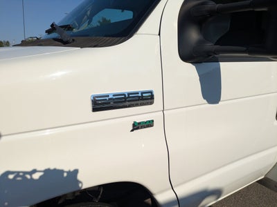 2018 Ford E-Series Cutaway Base