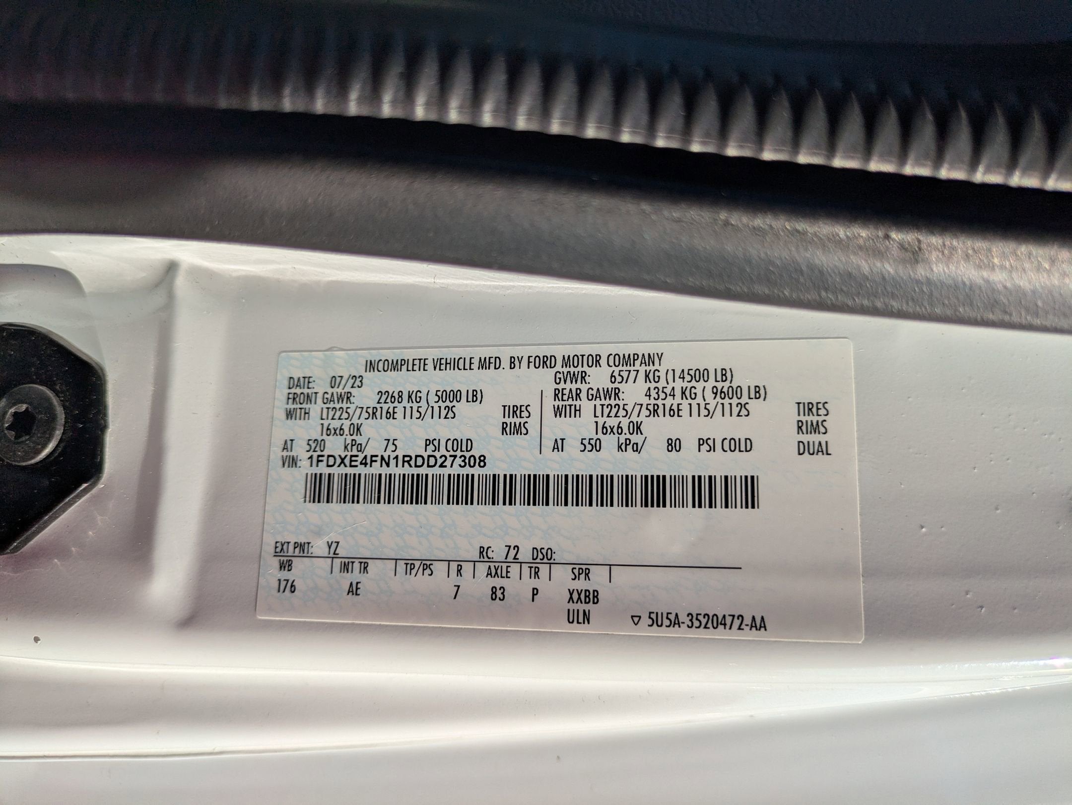 2024 Ford E-Series Cutaway Base