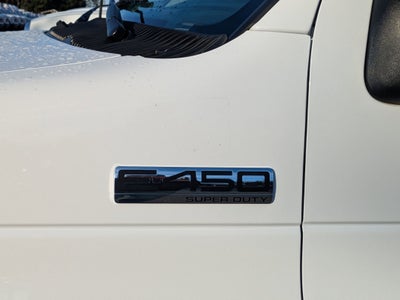 2024 Ford E-Series Cutaway Base