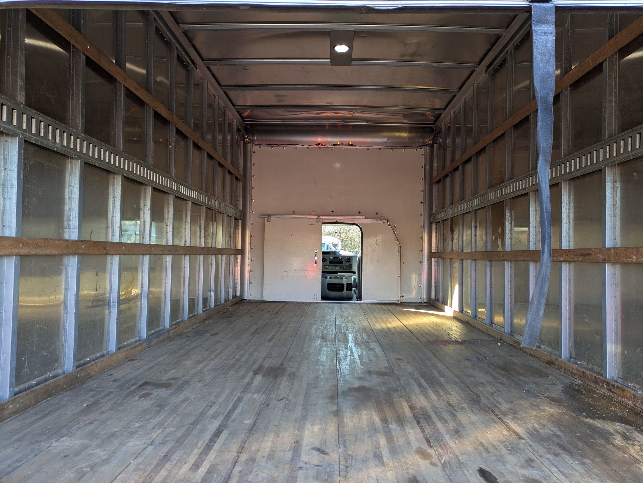 2024 Ford E-Series Cutaway Base