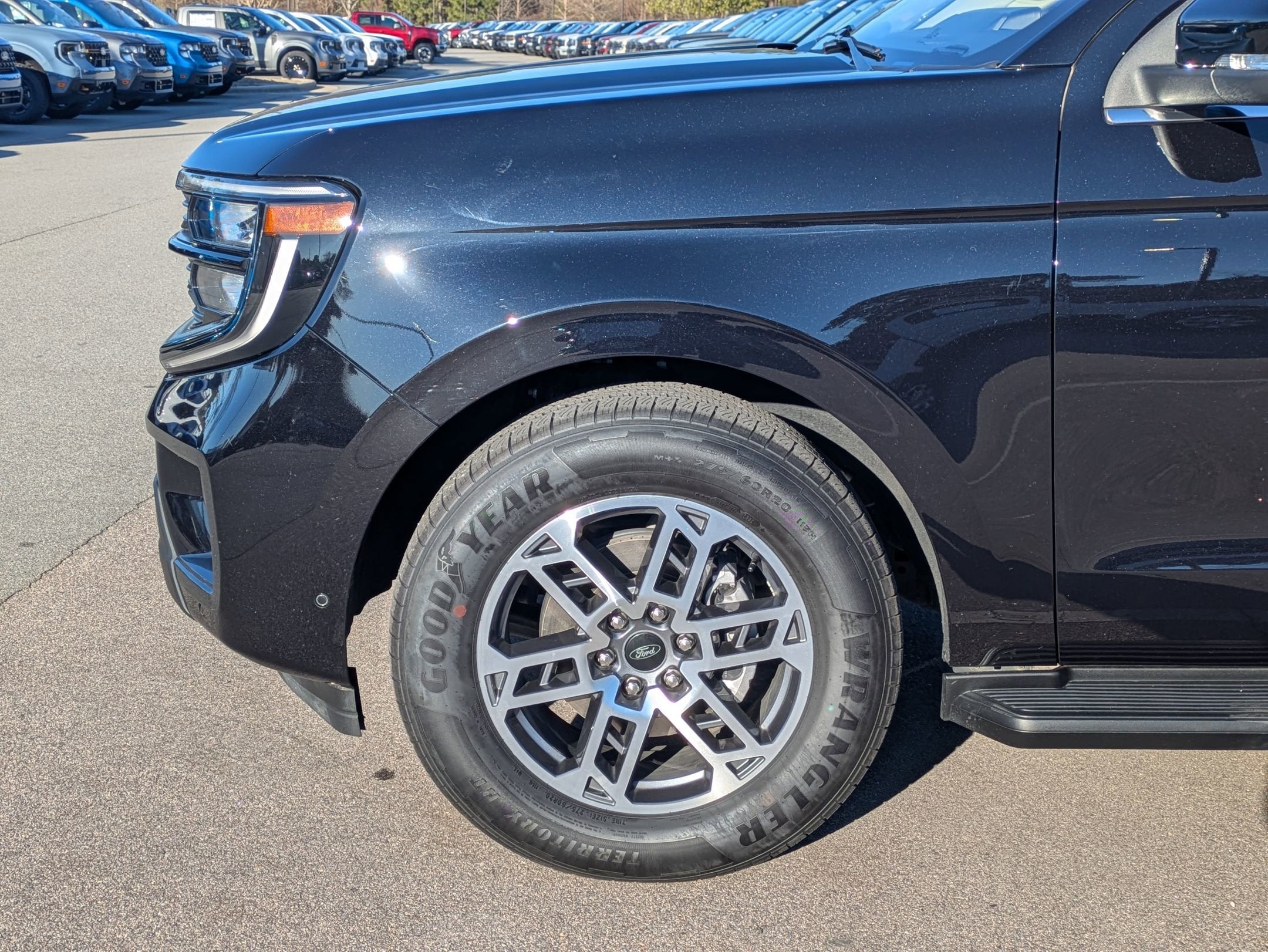 2025 Ford Expedition Active