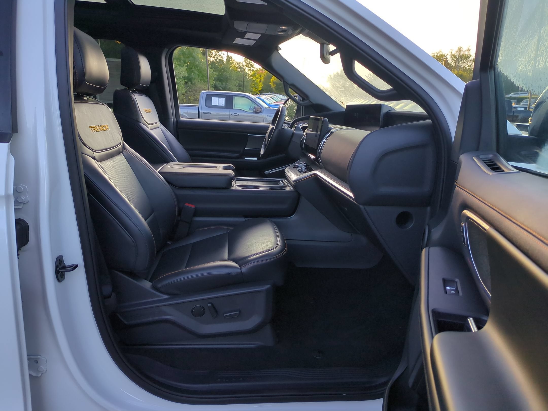 2025 Ford Expedition Tremor
