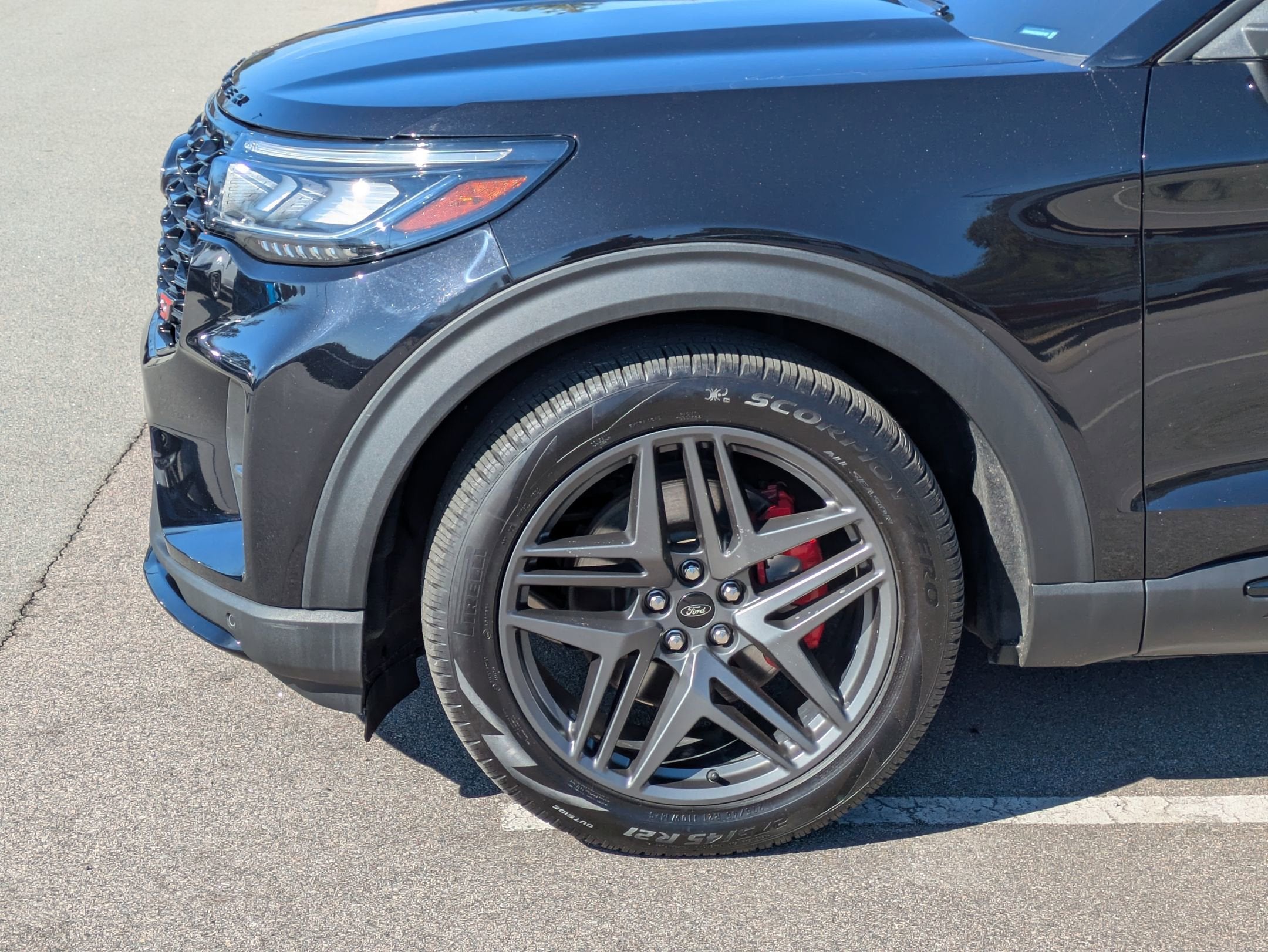 2025 Ford Explorer ST