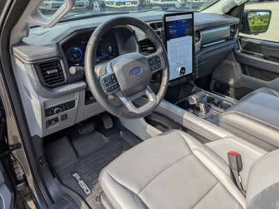 2025 Ford F-150 Lightning Flash