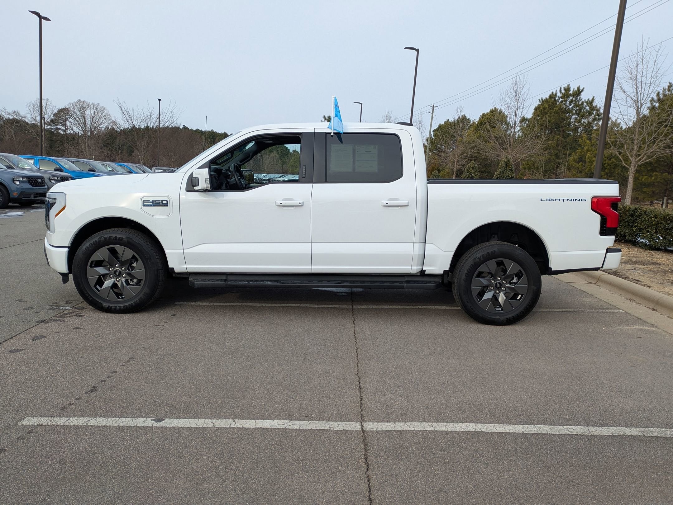 2024 Ford F-150 Lightning LARIAT