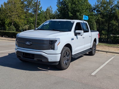 2025 Ford F-150 Lightning LARIAT