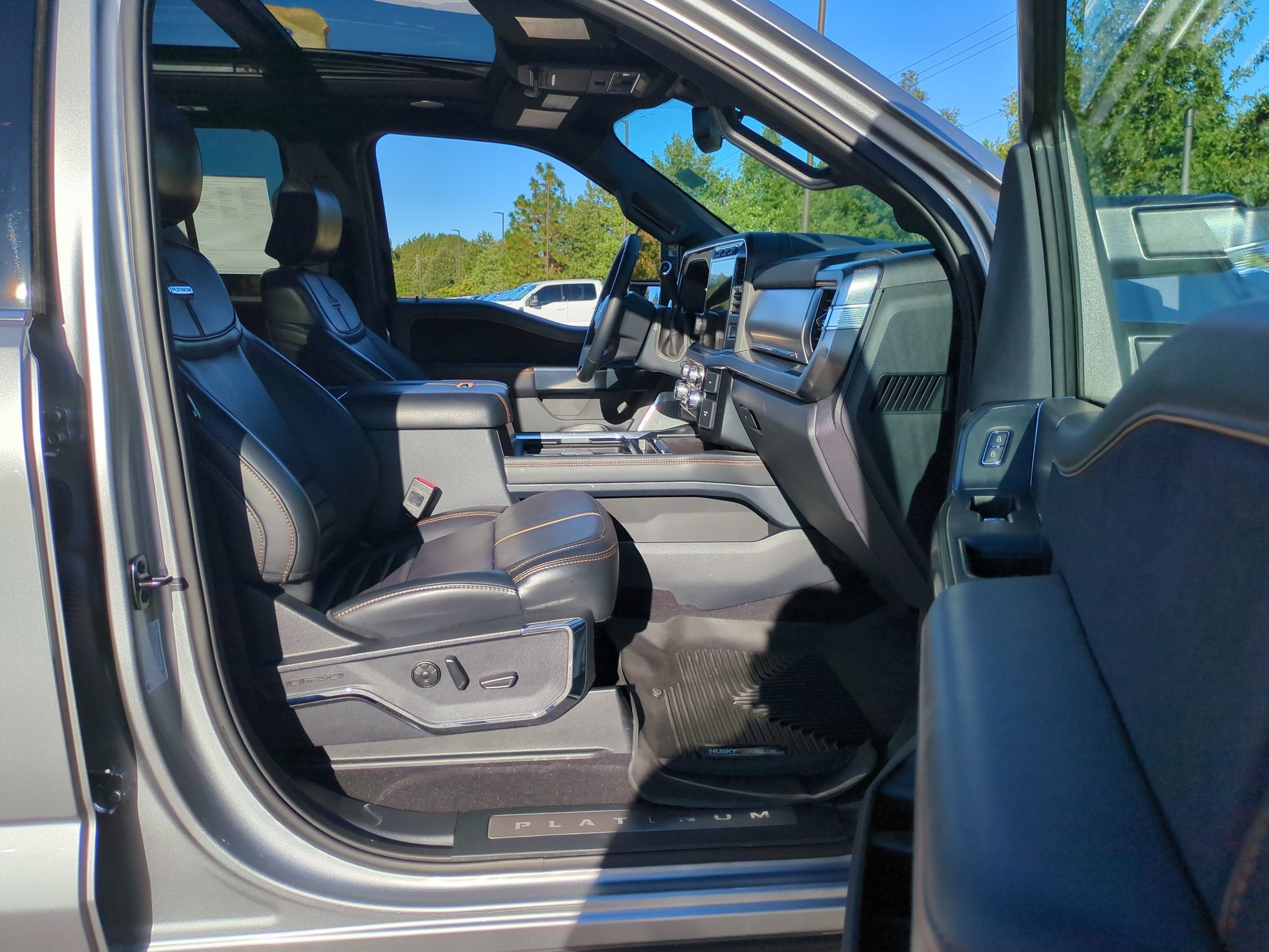 2024 Ford Super Duty F-250 SRW Platinum