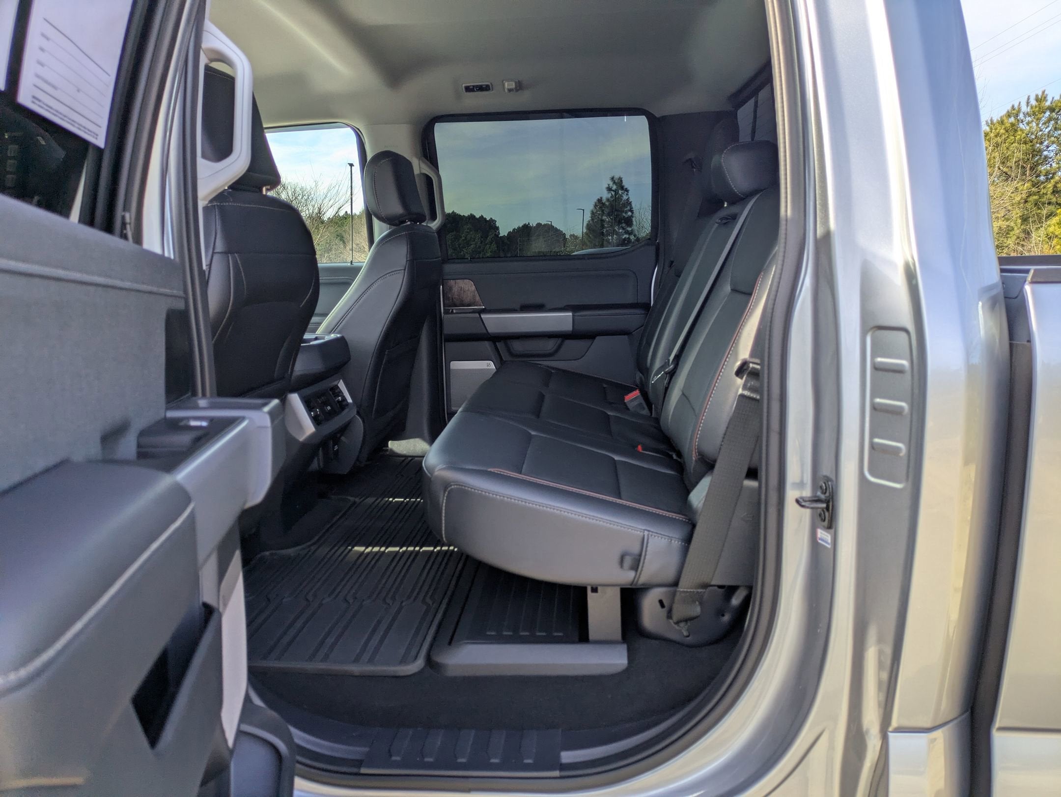 2024 Ford Super Duty F-350 SRW LARIAT