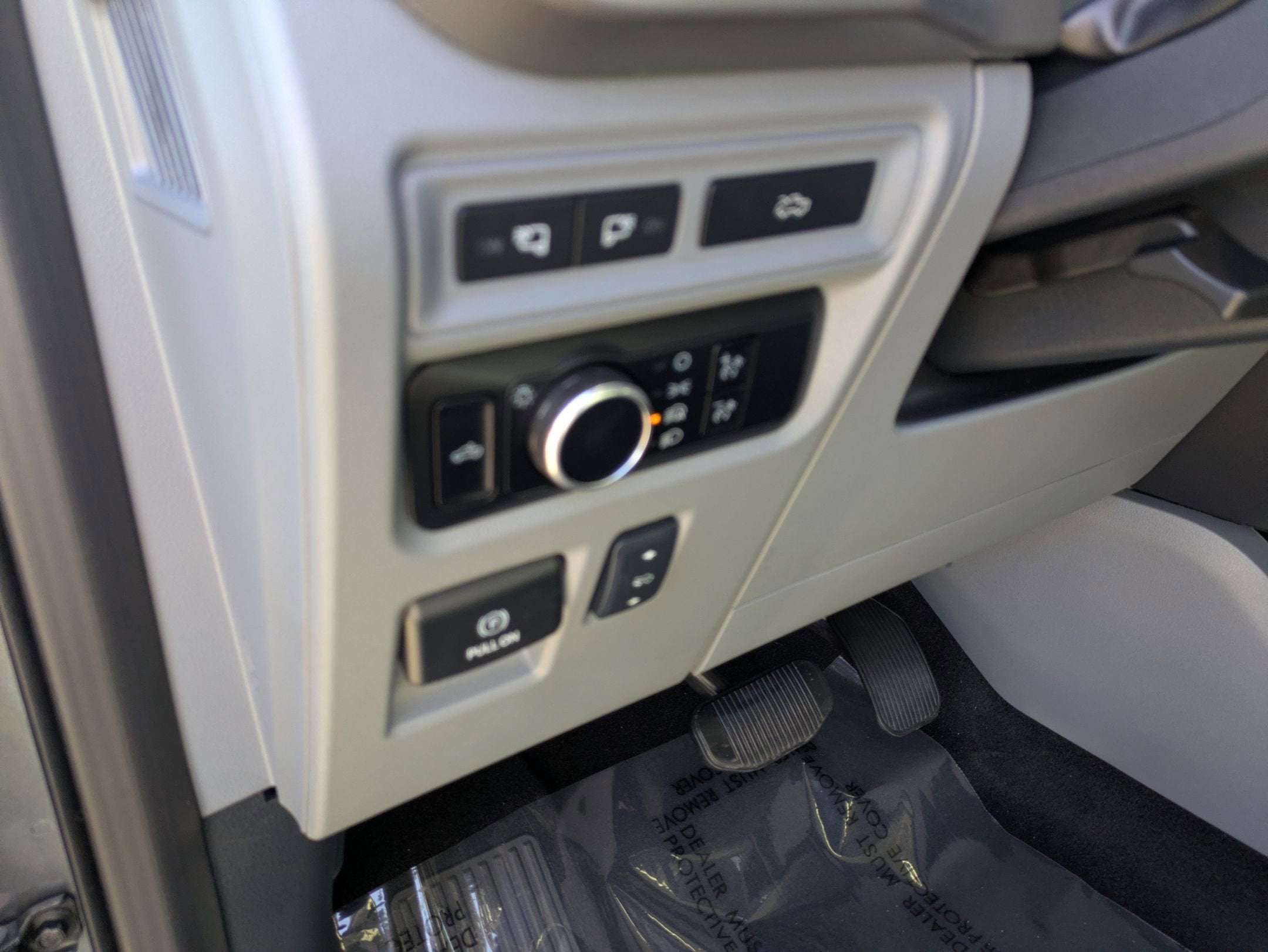 2024 Ford F-150 Lightning XLT