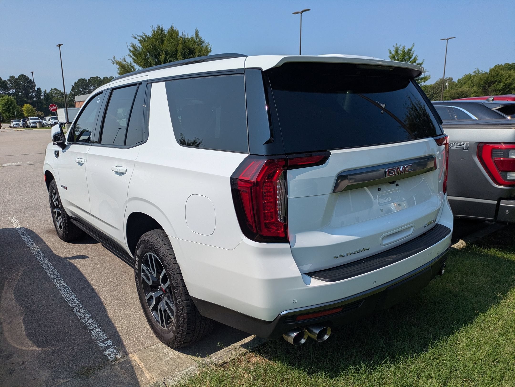 2024 GMC Yukon AT4