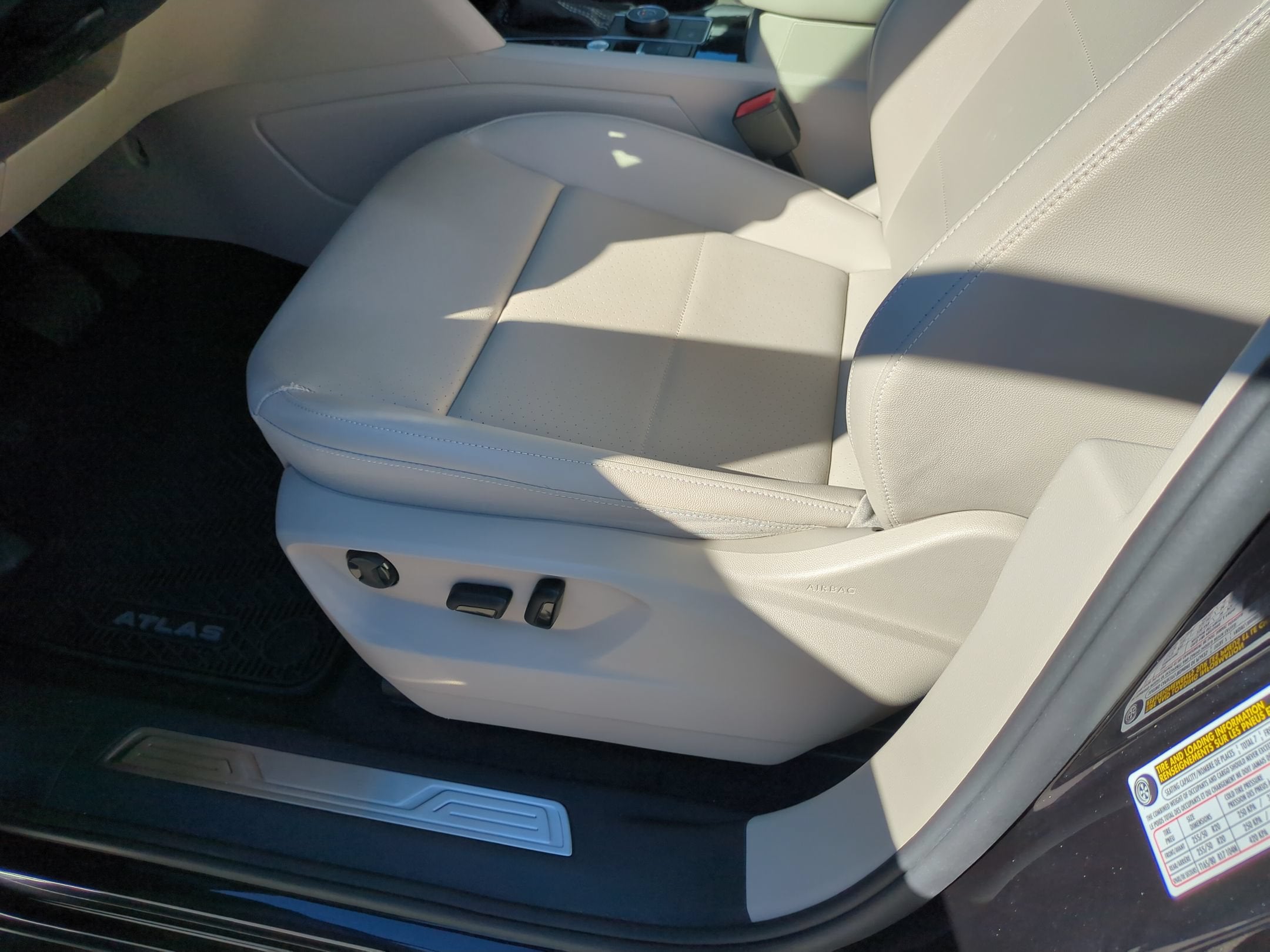 2022 Volkswagen Atlas 3.6L V6 SE w/Technology