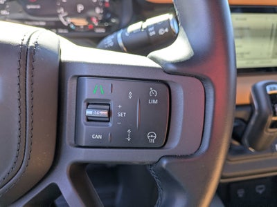 2024 Land Rover Defender X-Dynamic SE