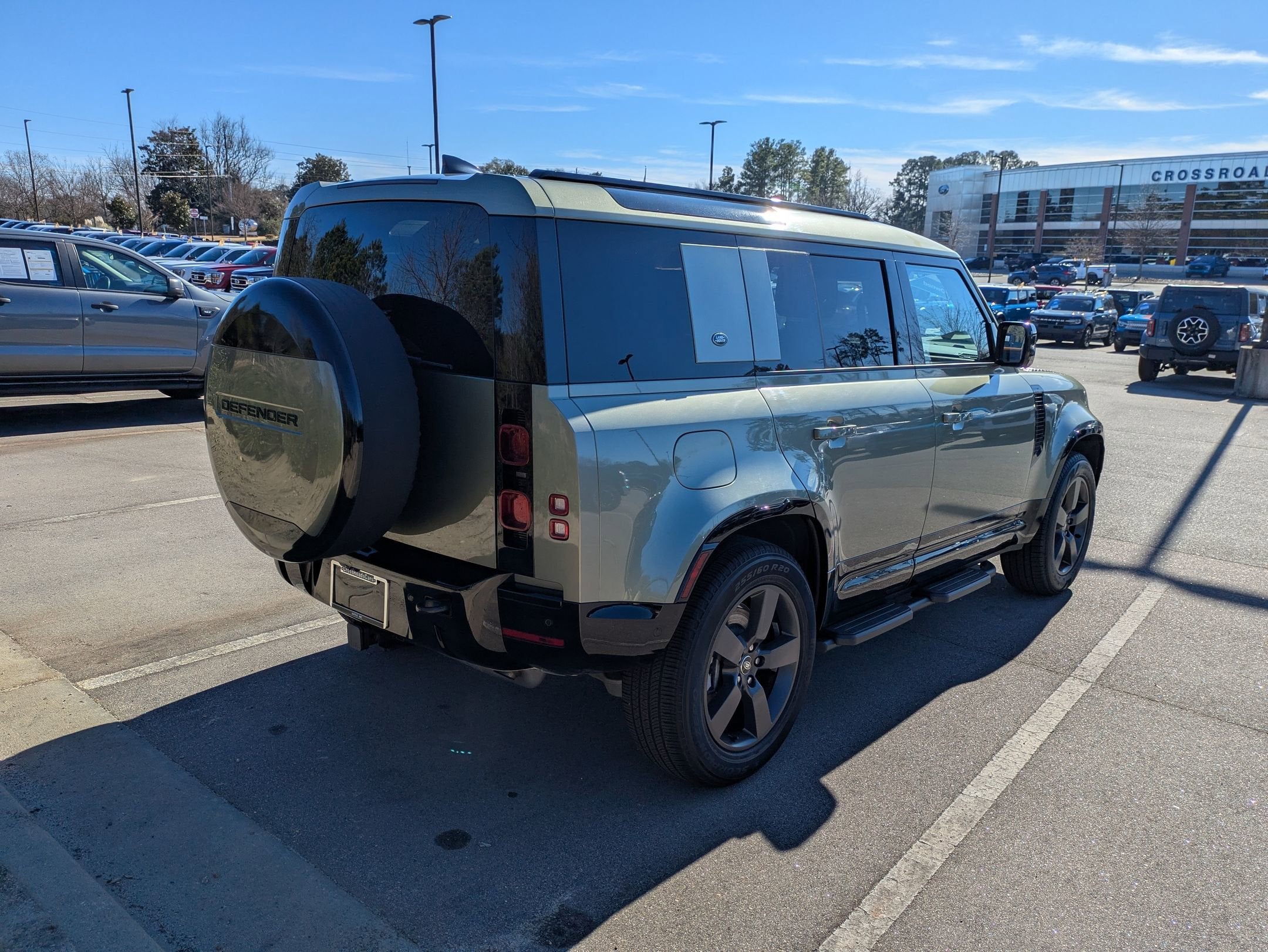 2024 Land Rover Defender X-Dynamic SE