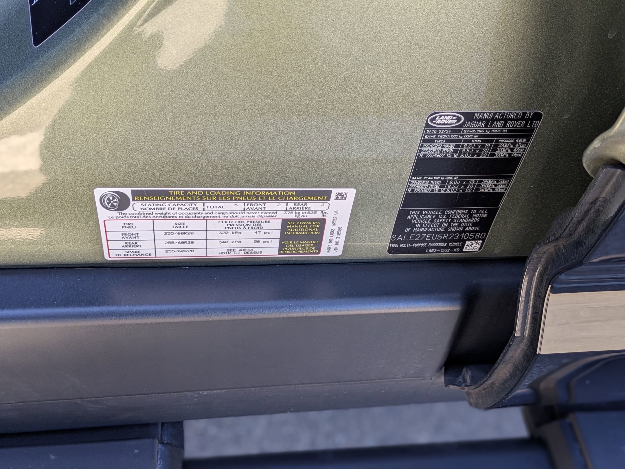 2024 Land Rover Defender X-Dynamic SE