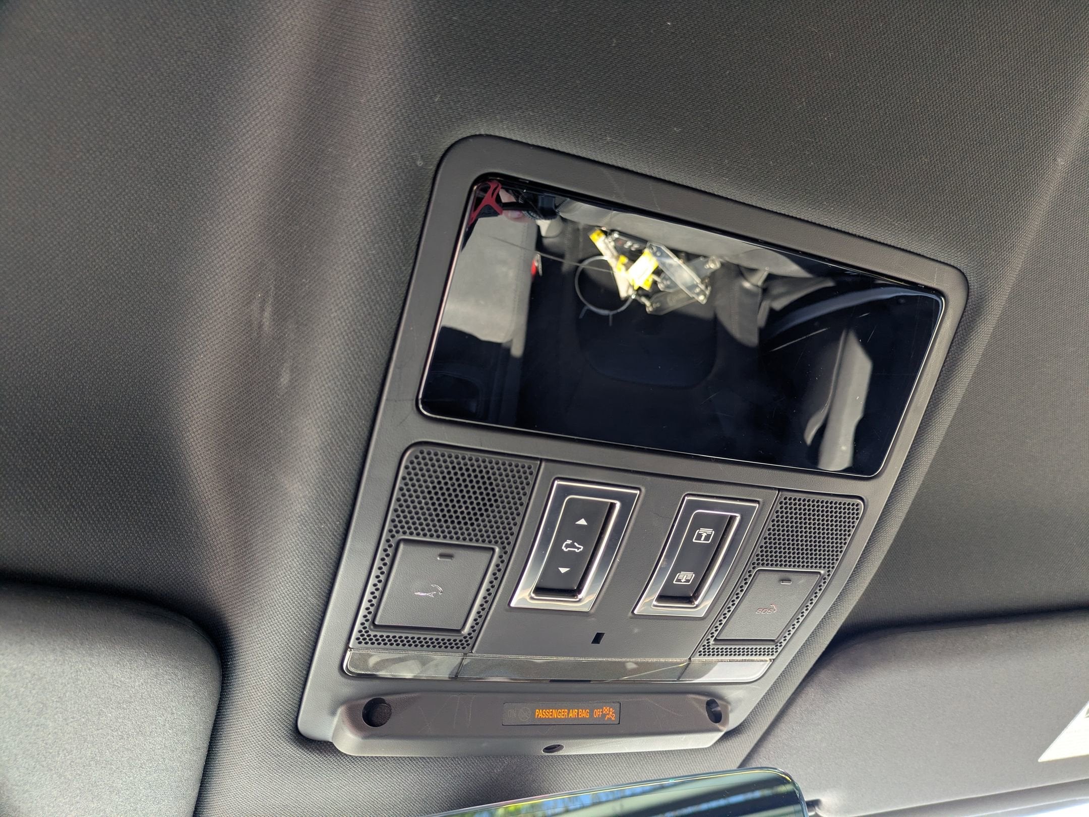 2023 Land Rover Defender X-Dynamic SE