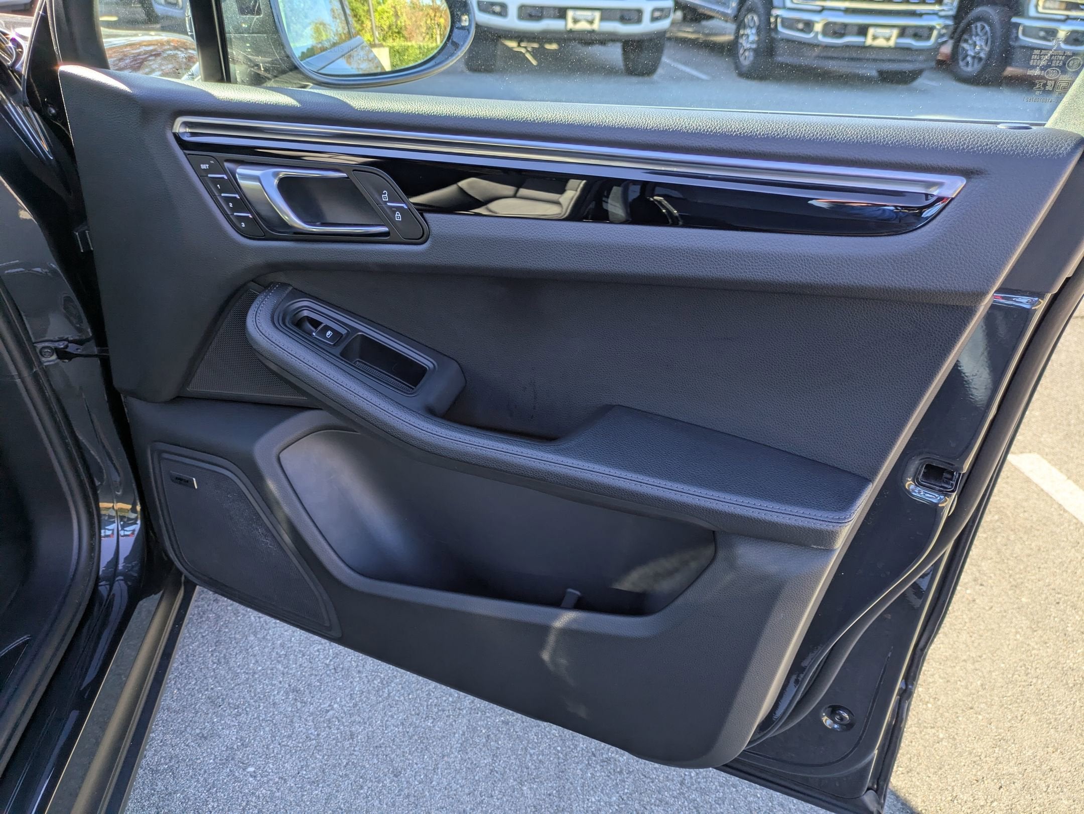 2024 Porsche Macan T