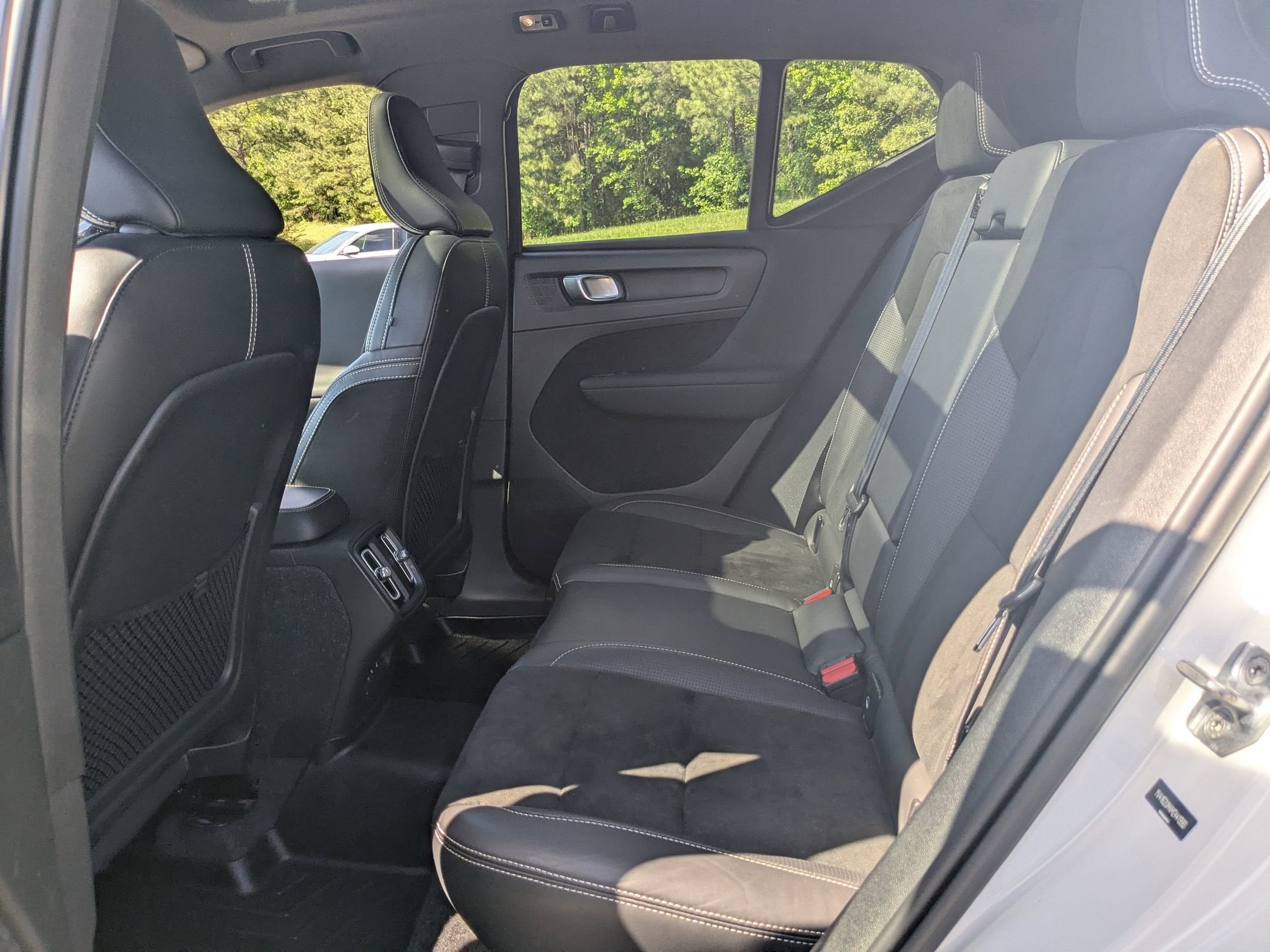 2021 Volvo XC40 R-Design