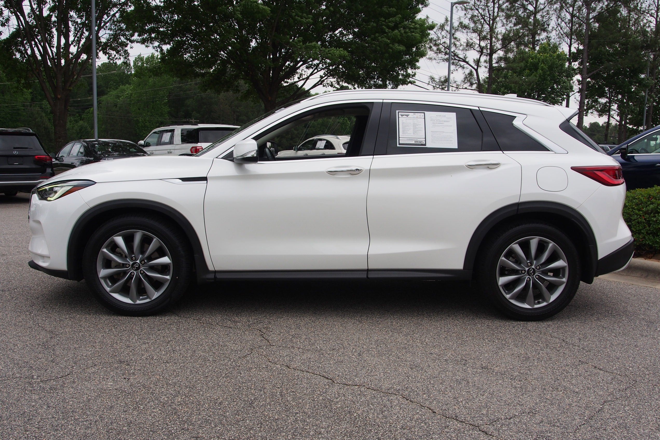 2022 INFINITI QX50 LUXE