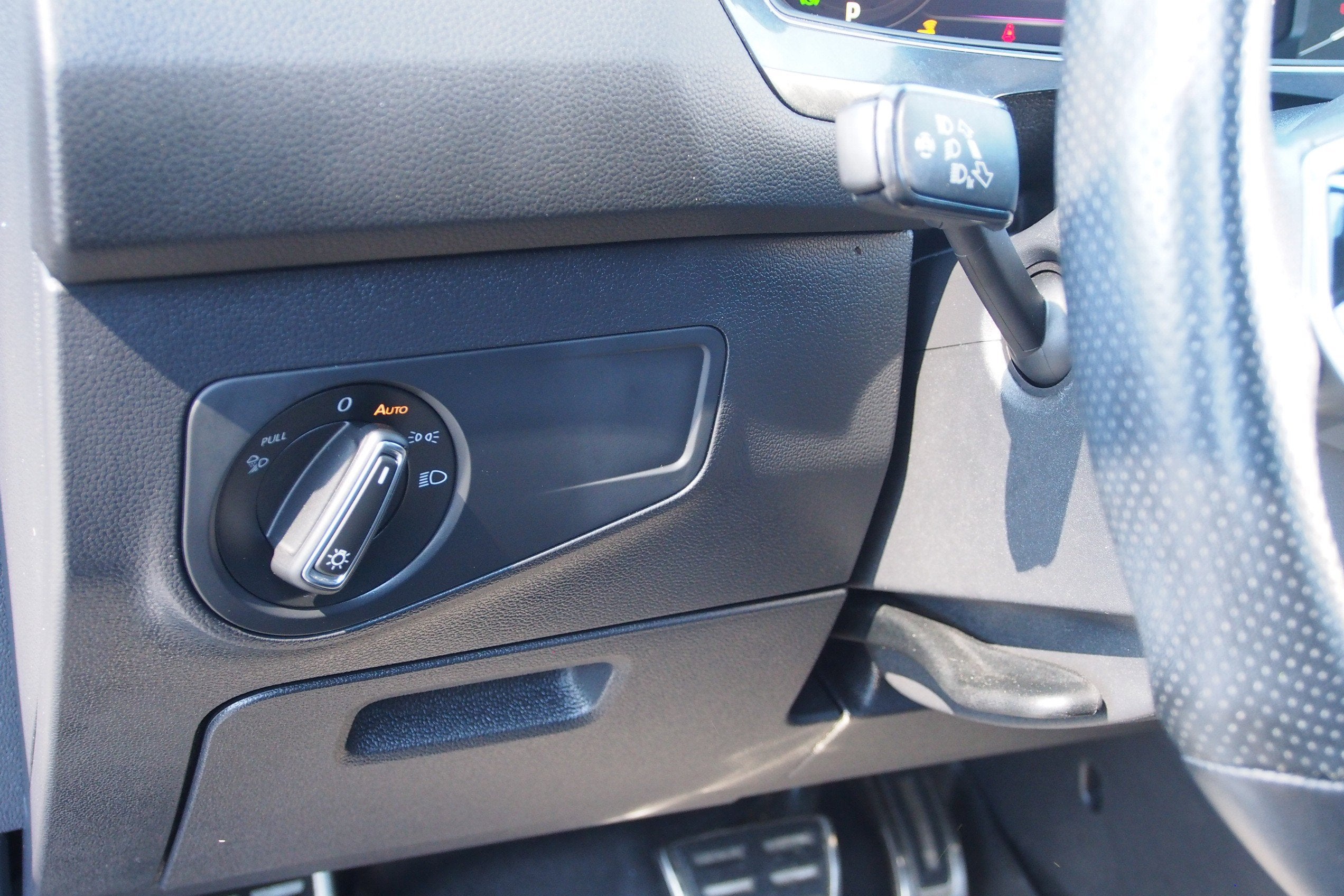 2022 Volkswagen Tiguan SEL R-Line