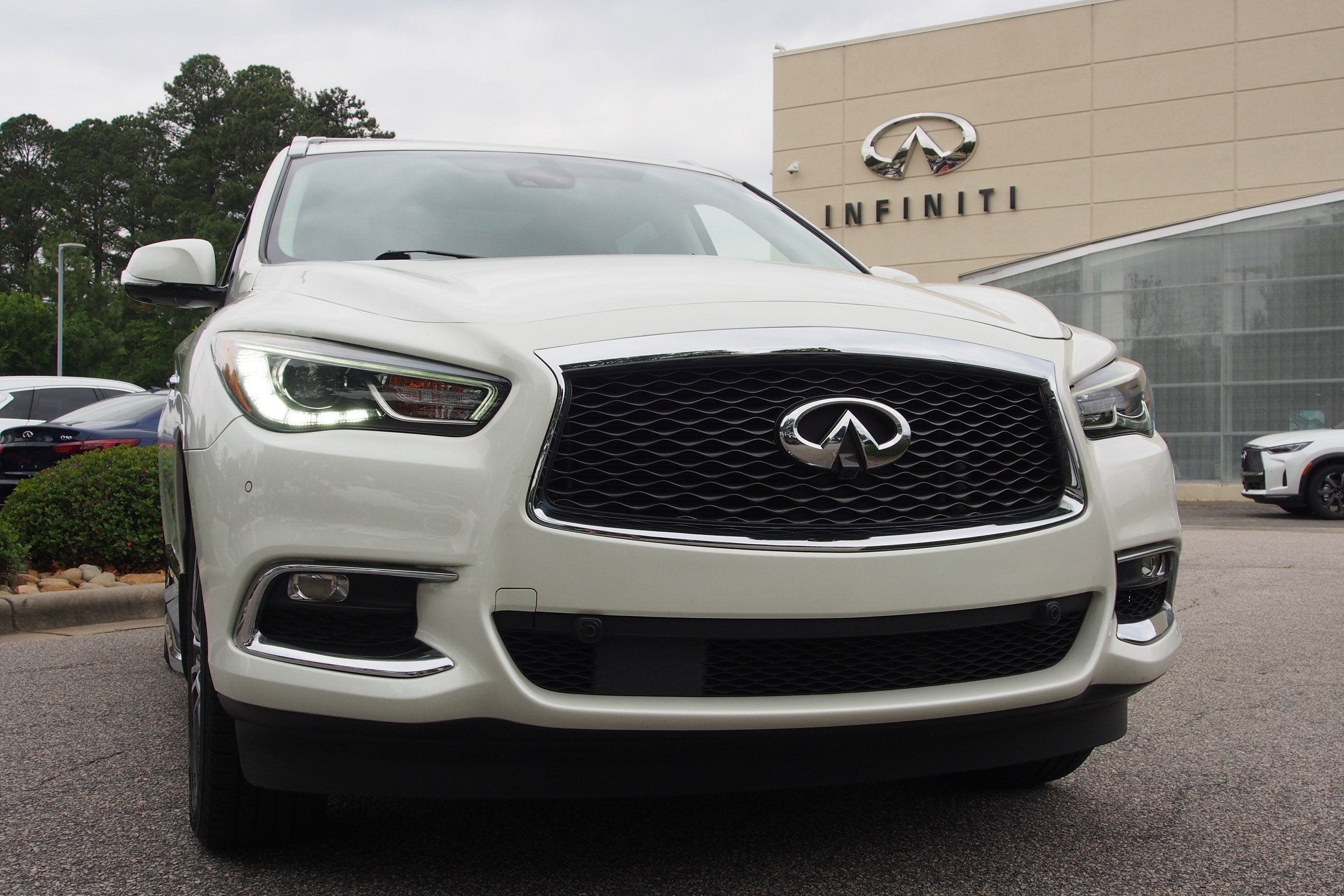 2019 INFINITI QX60 LUXE