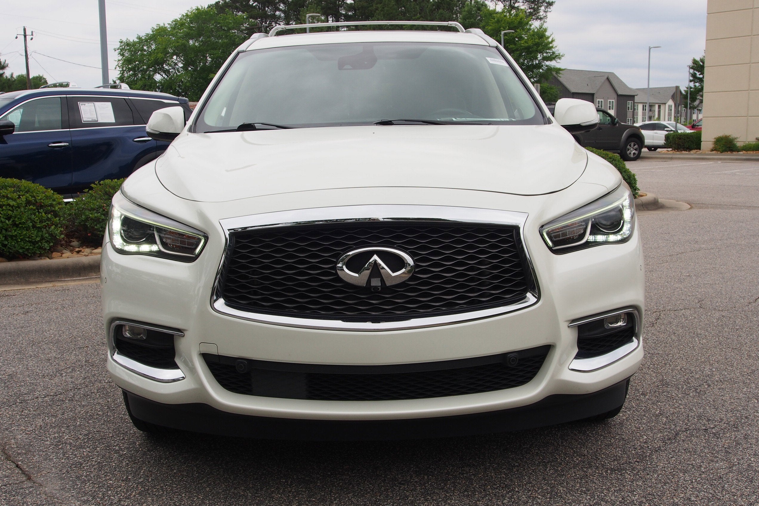2019 INFINITI QX60 LUXE