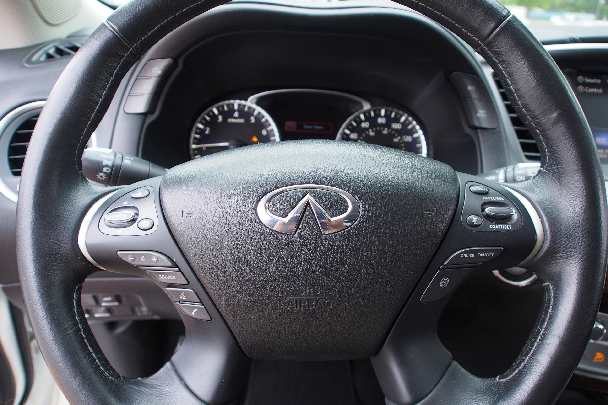 2019 INFINITI QX60 LUXE