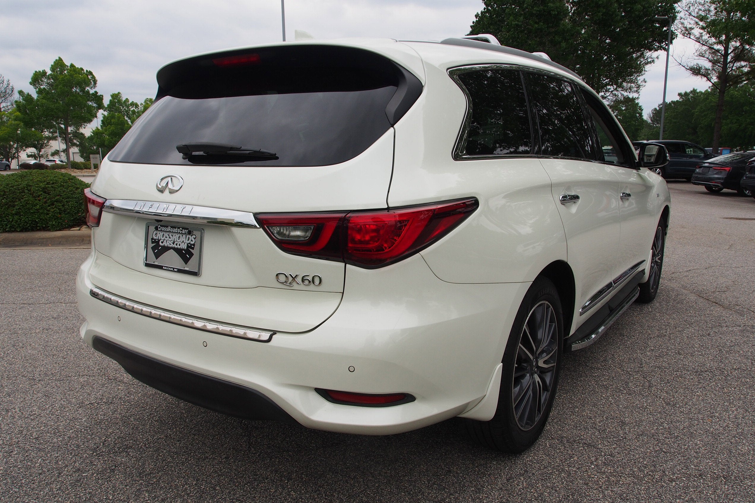 2019 INFINITI QX60 LUXE
