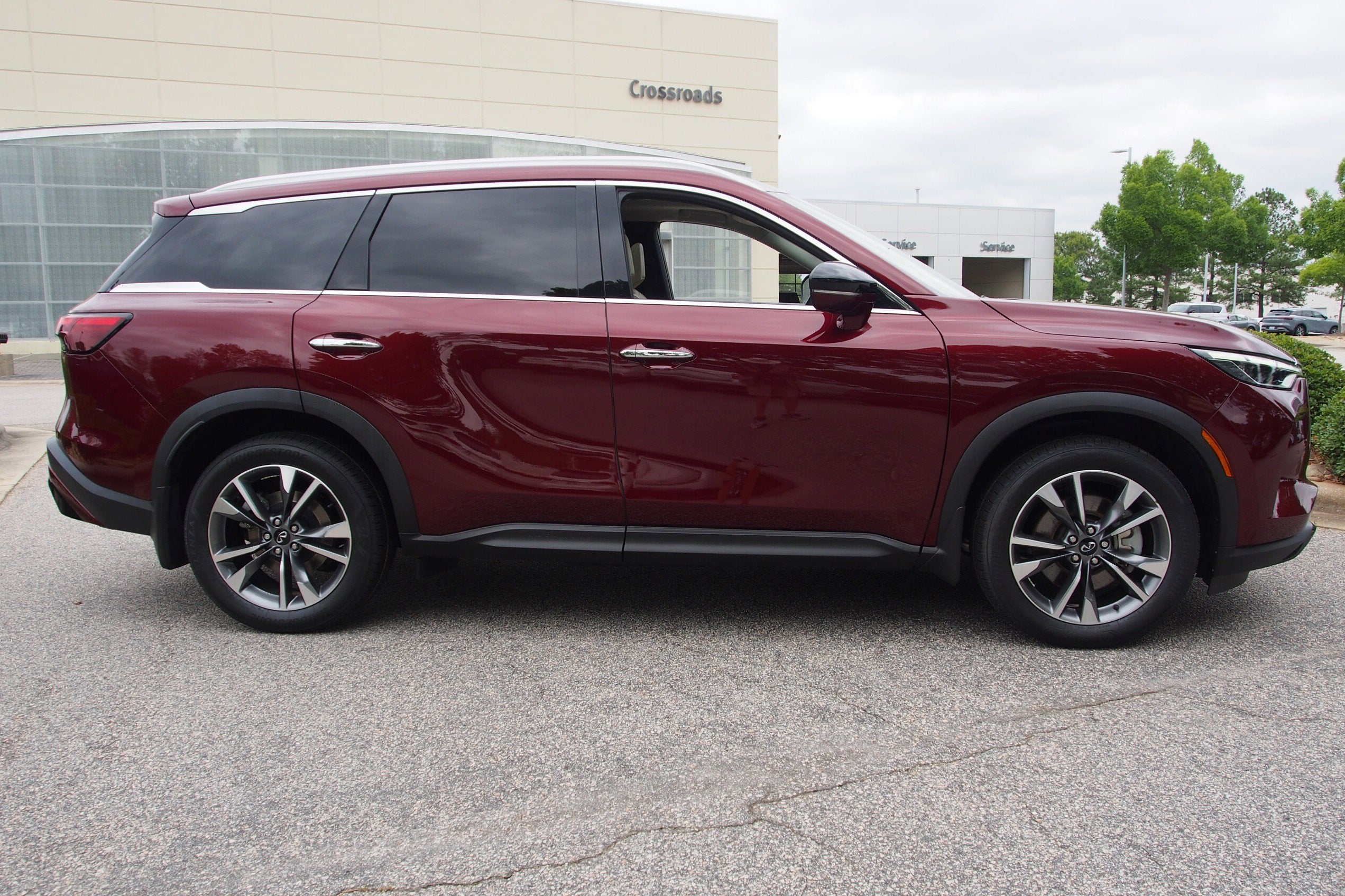 2023 INFINITI QX60 LUXE