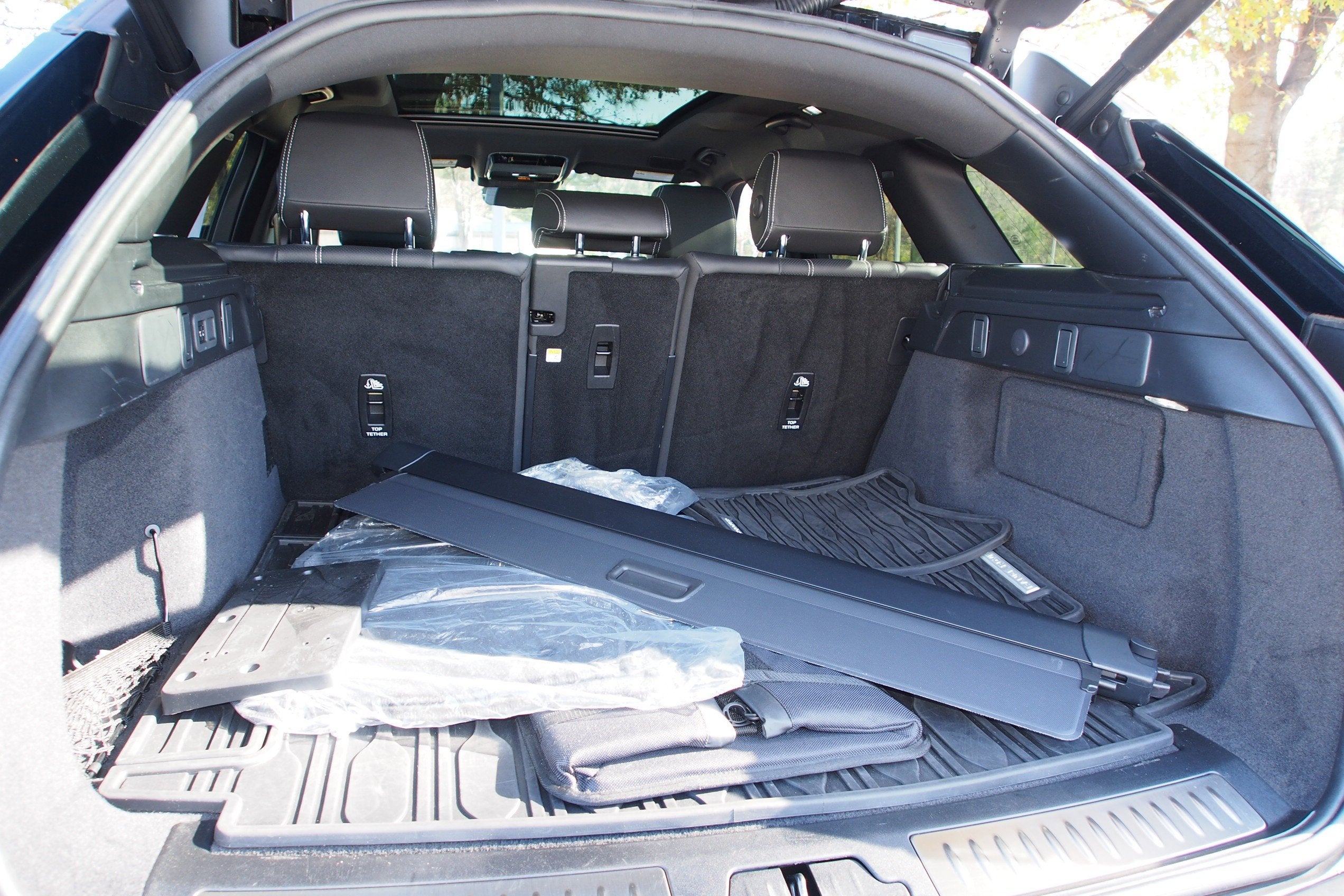 2023 Land Rover Range Rover Velar HST