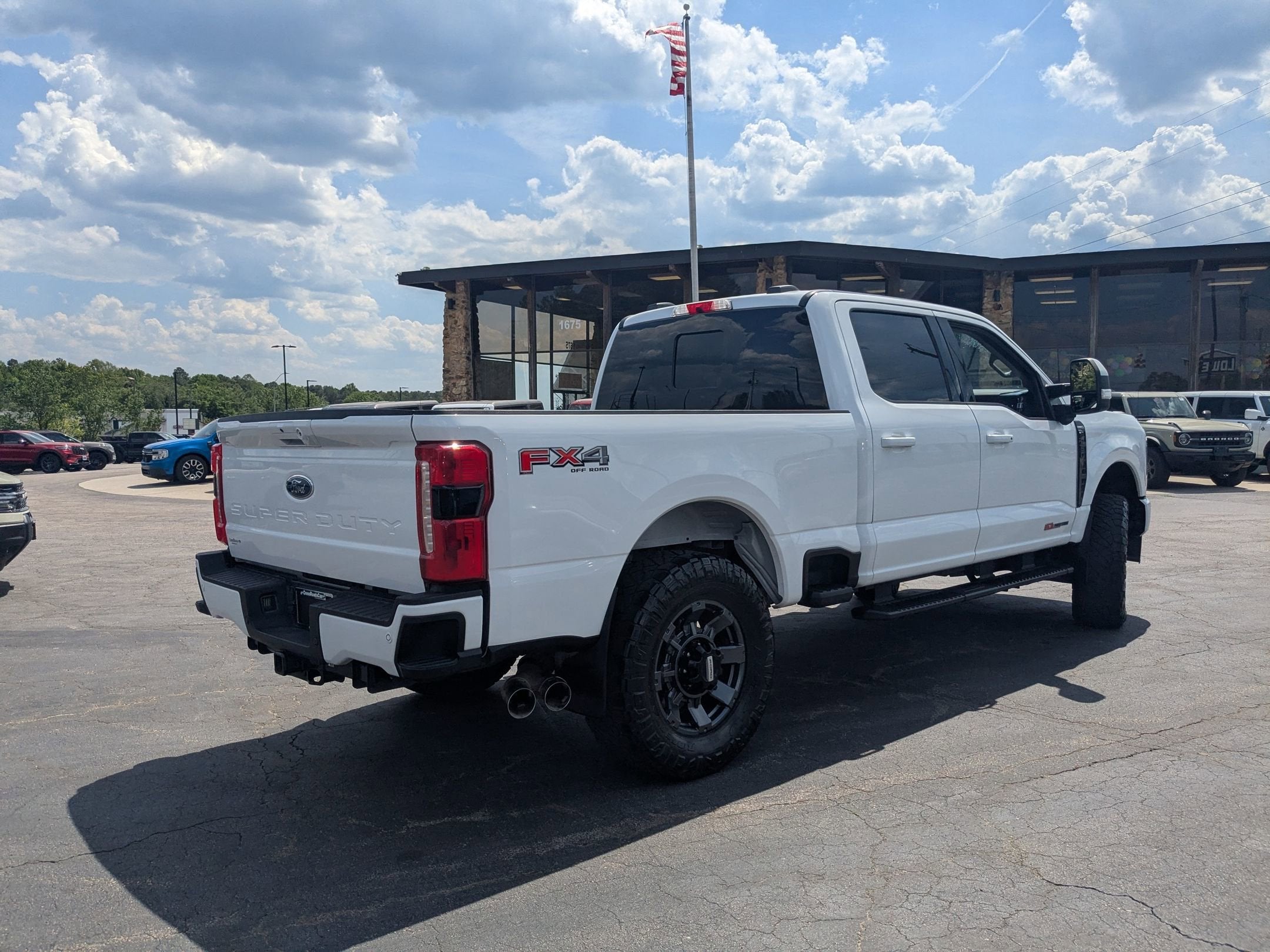 2023 Ford Super Duty F-250 SRW LARIAT