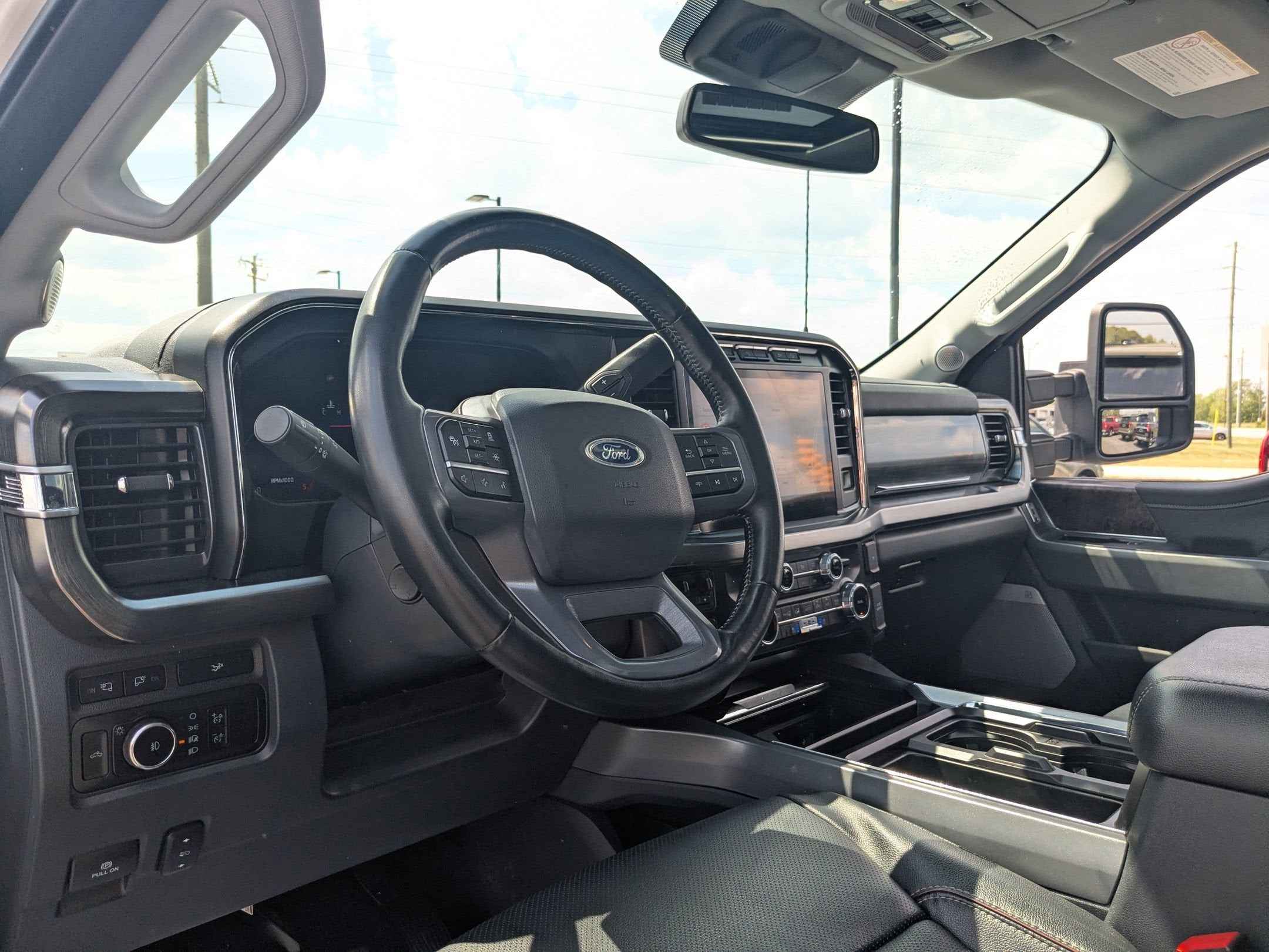 2023 Ford Super Duty F-250 SRW LARIAT