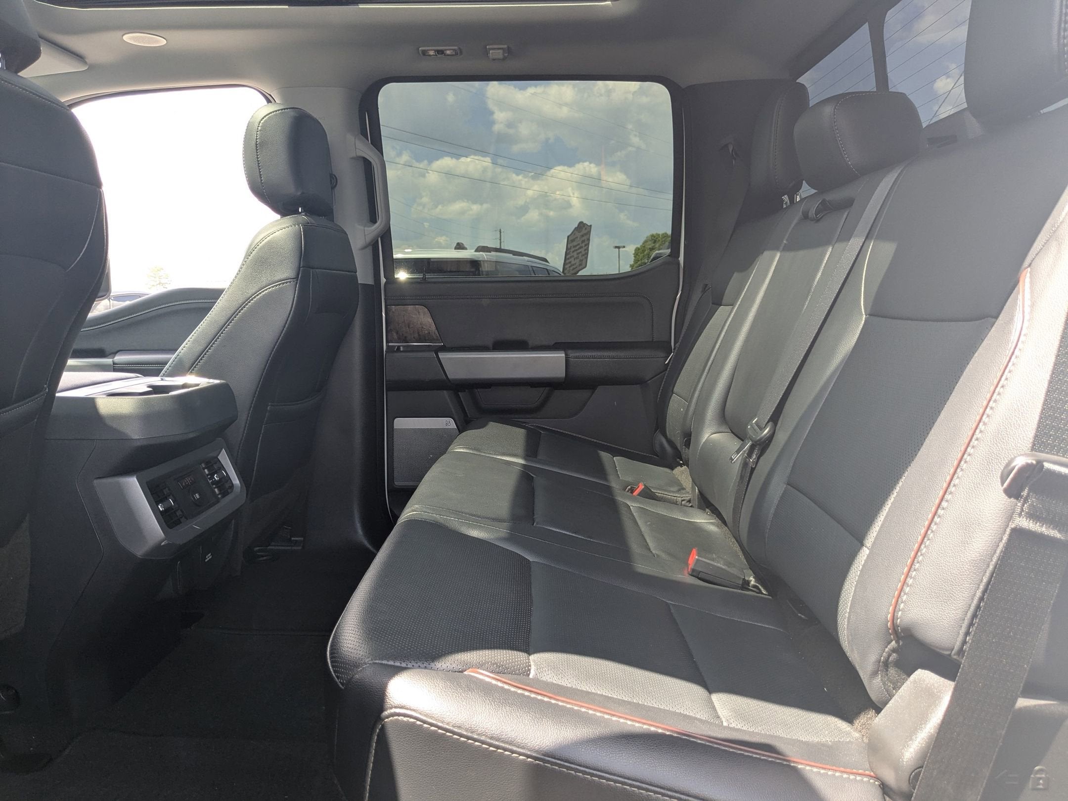 2023 Ford Super Duty F-250 SRW LARIAT